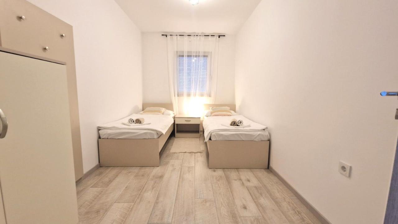 Apartment Lana Veglia Exterior foto