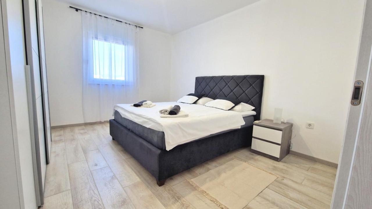Apartment Lana Veglia Exterior foto